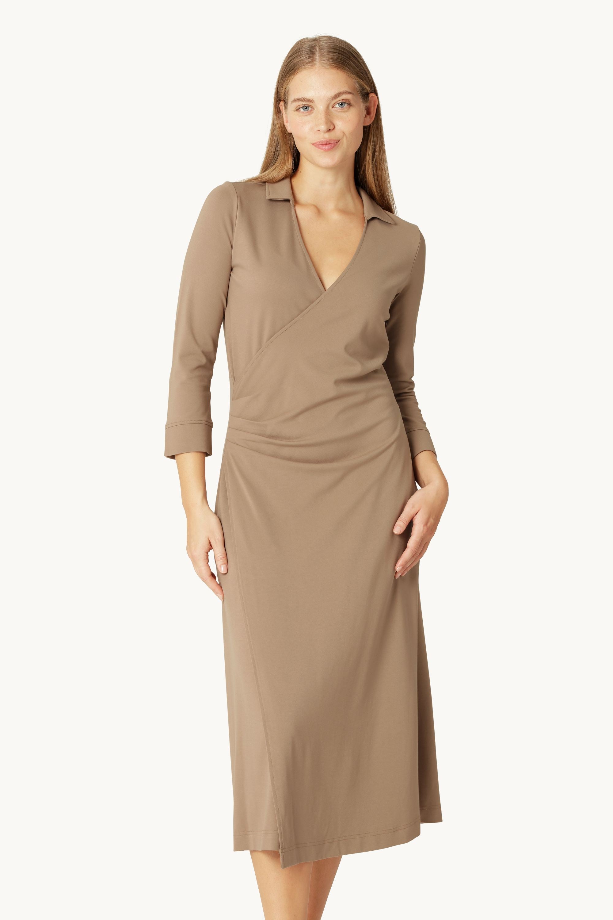 Kleid mit Langen Ärmeln und Falten - Greige