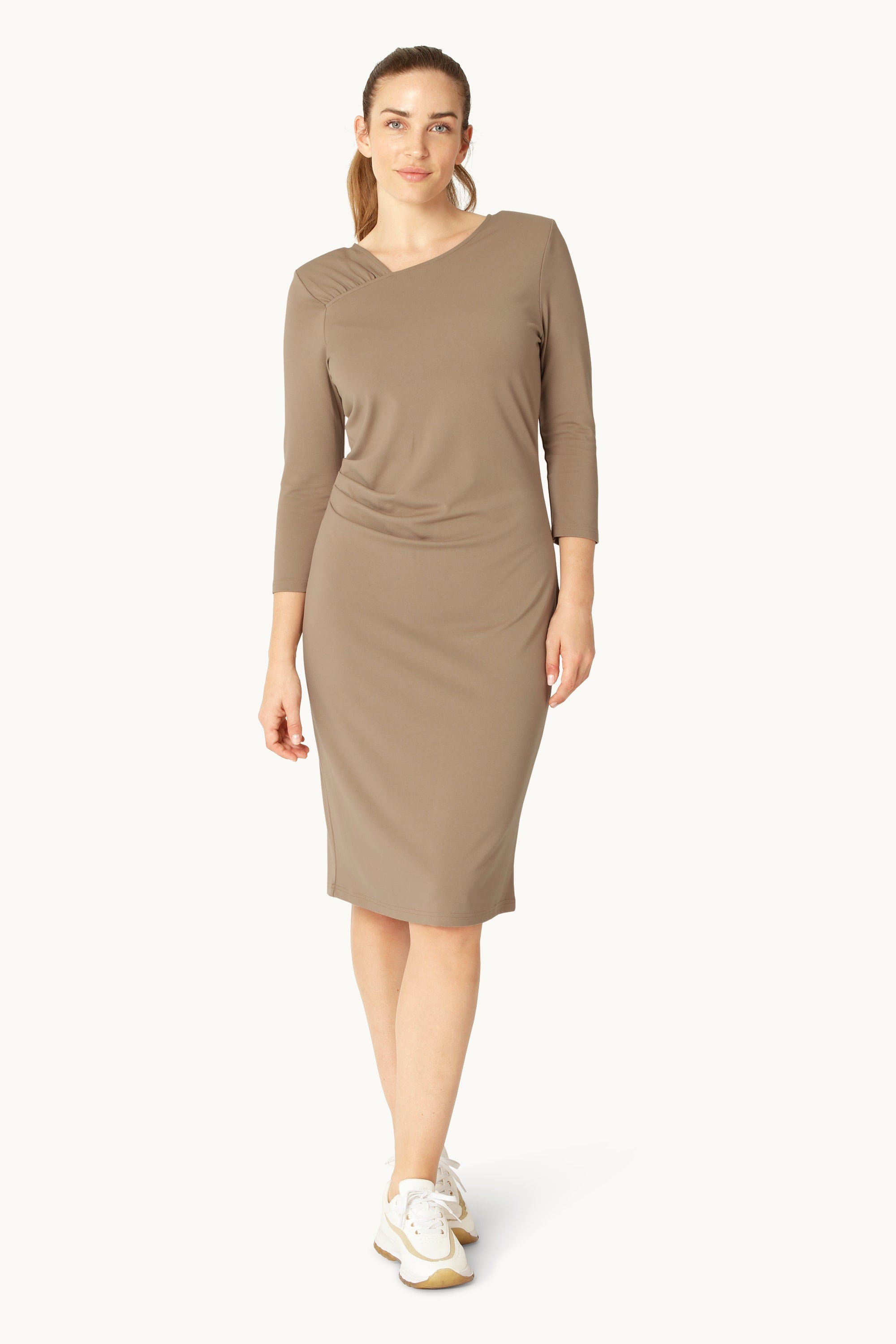 Kleid mit Falten - Greige
