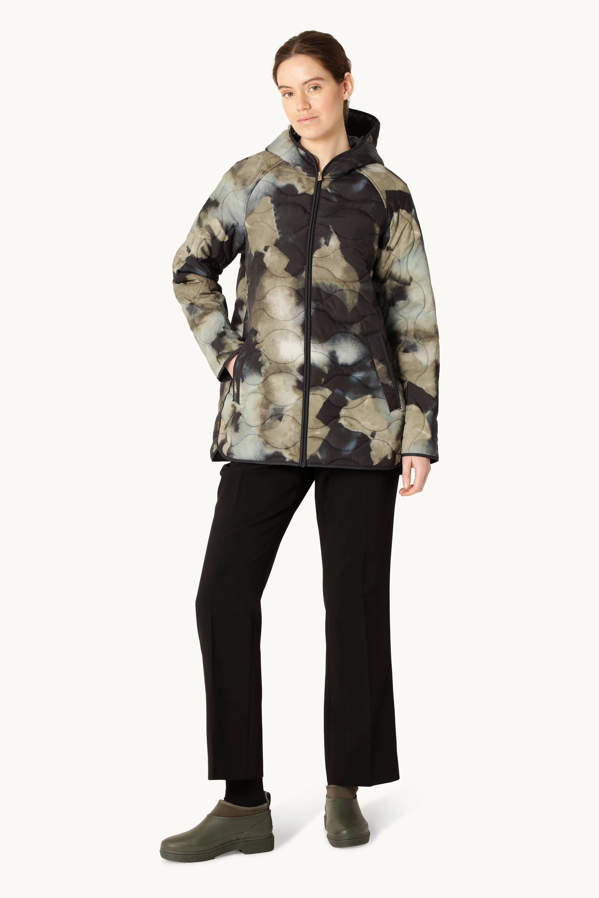 Short Quilt Jacket With Hood - Moss Print