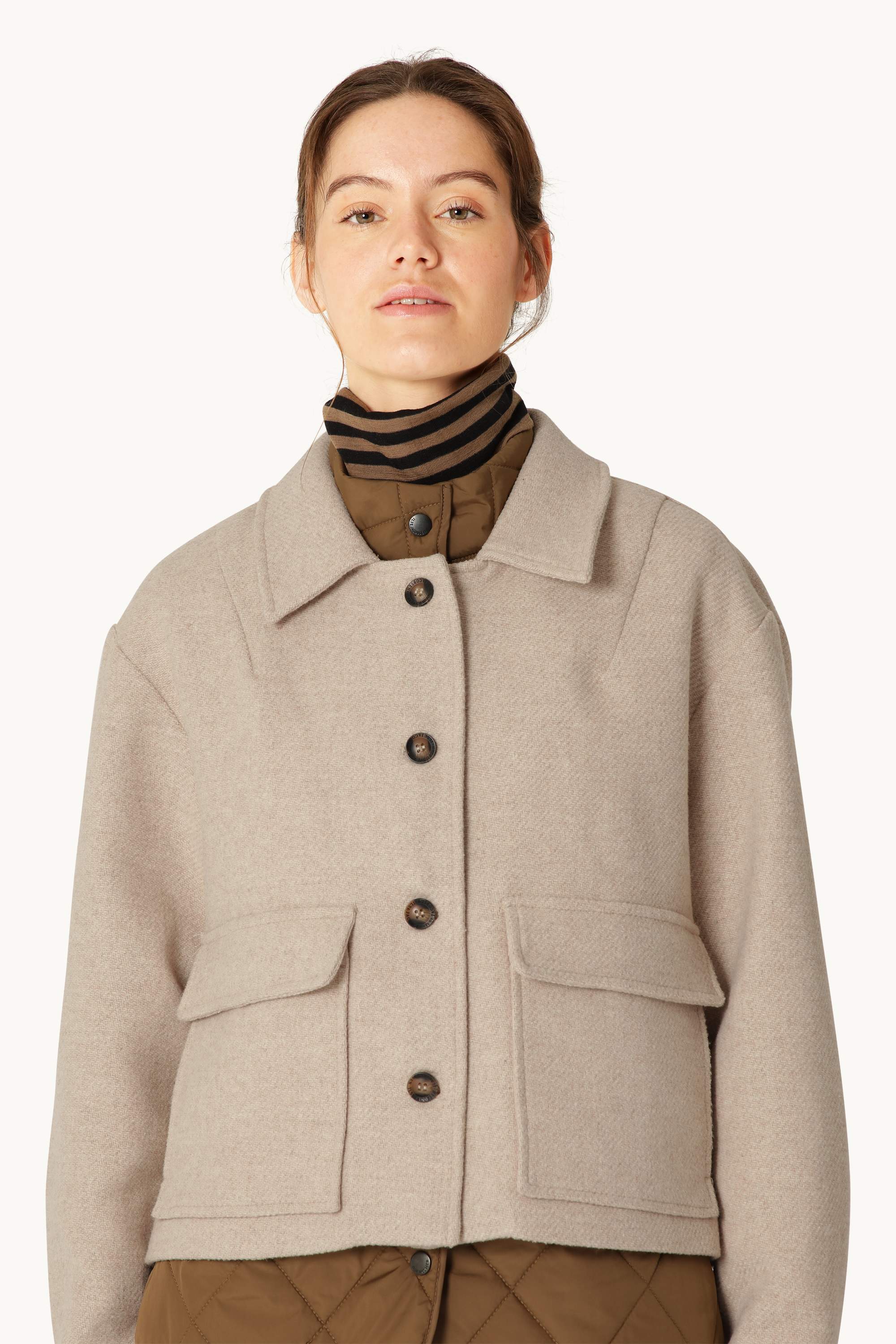 Short Buttoned Jacket - Wheat