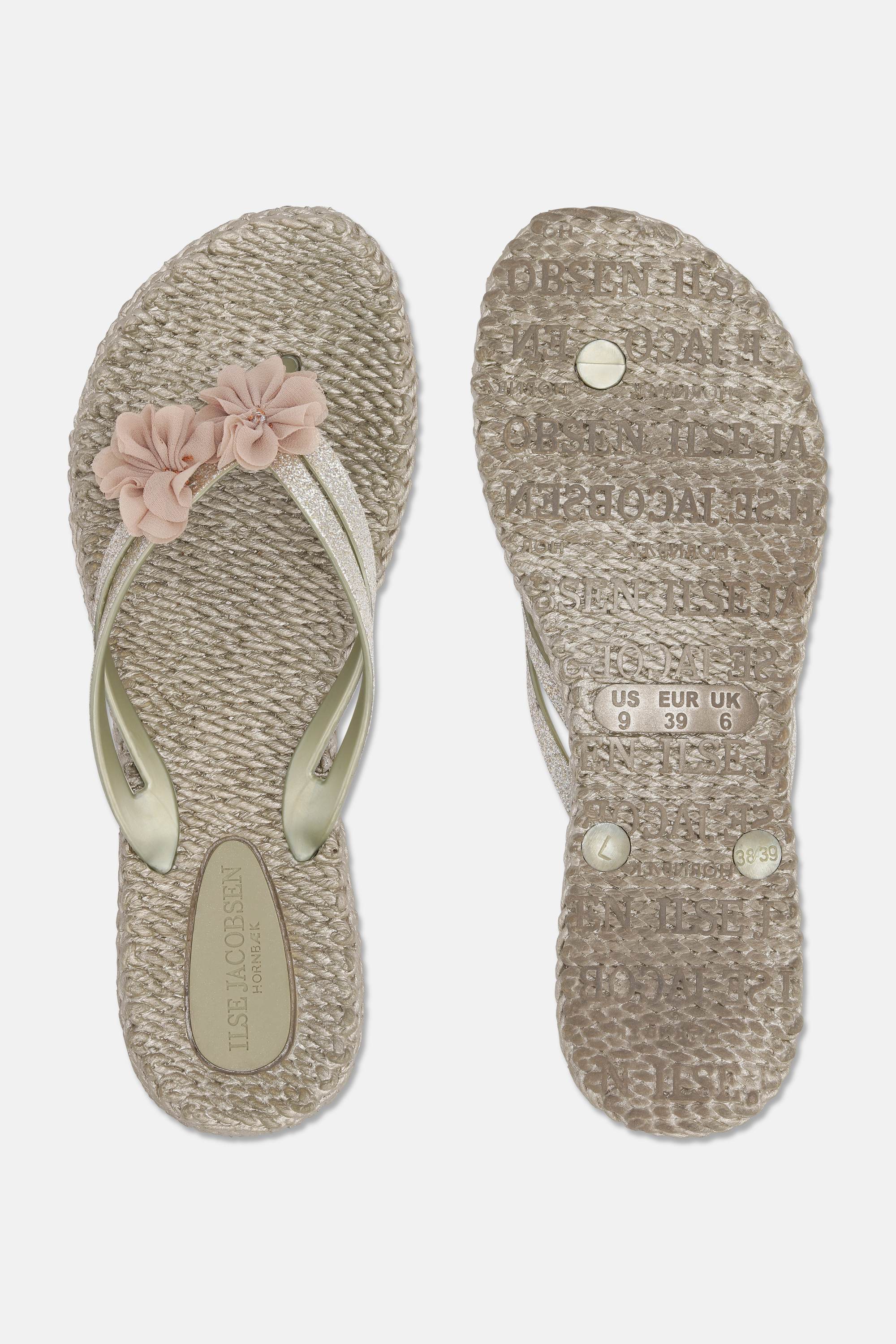 Flip Flops with Flowers - Atmosphere