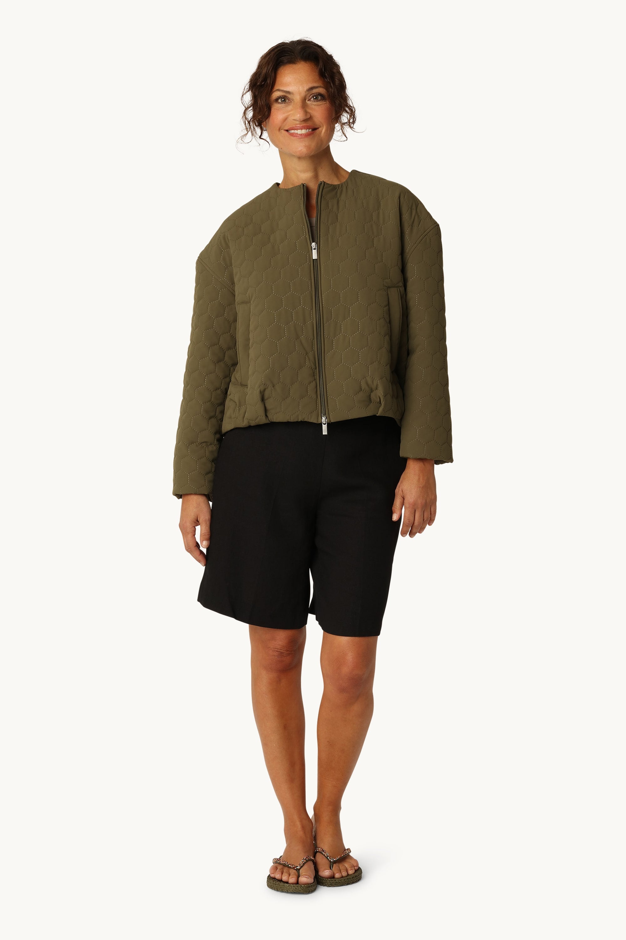 Short Quilted Jacket - Olive Night