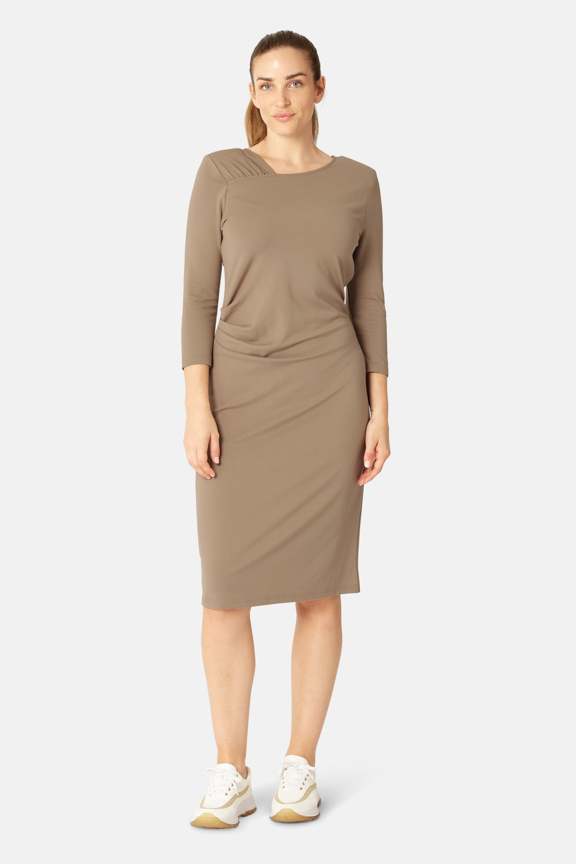 Kleid mit Falten - Greige