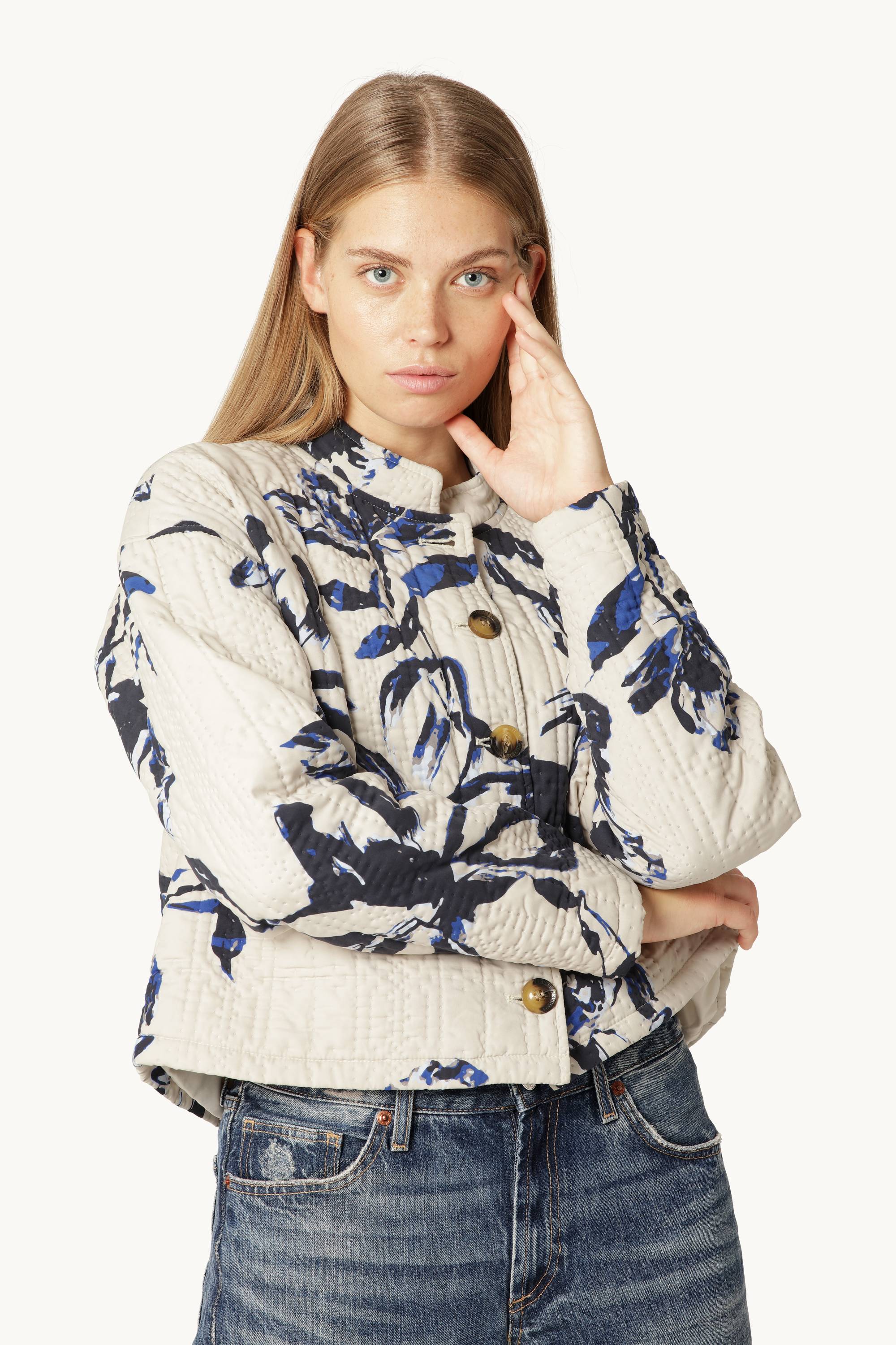 Kurze Steppjacke - Beige Artsy Stroke Flower