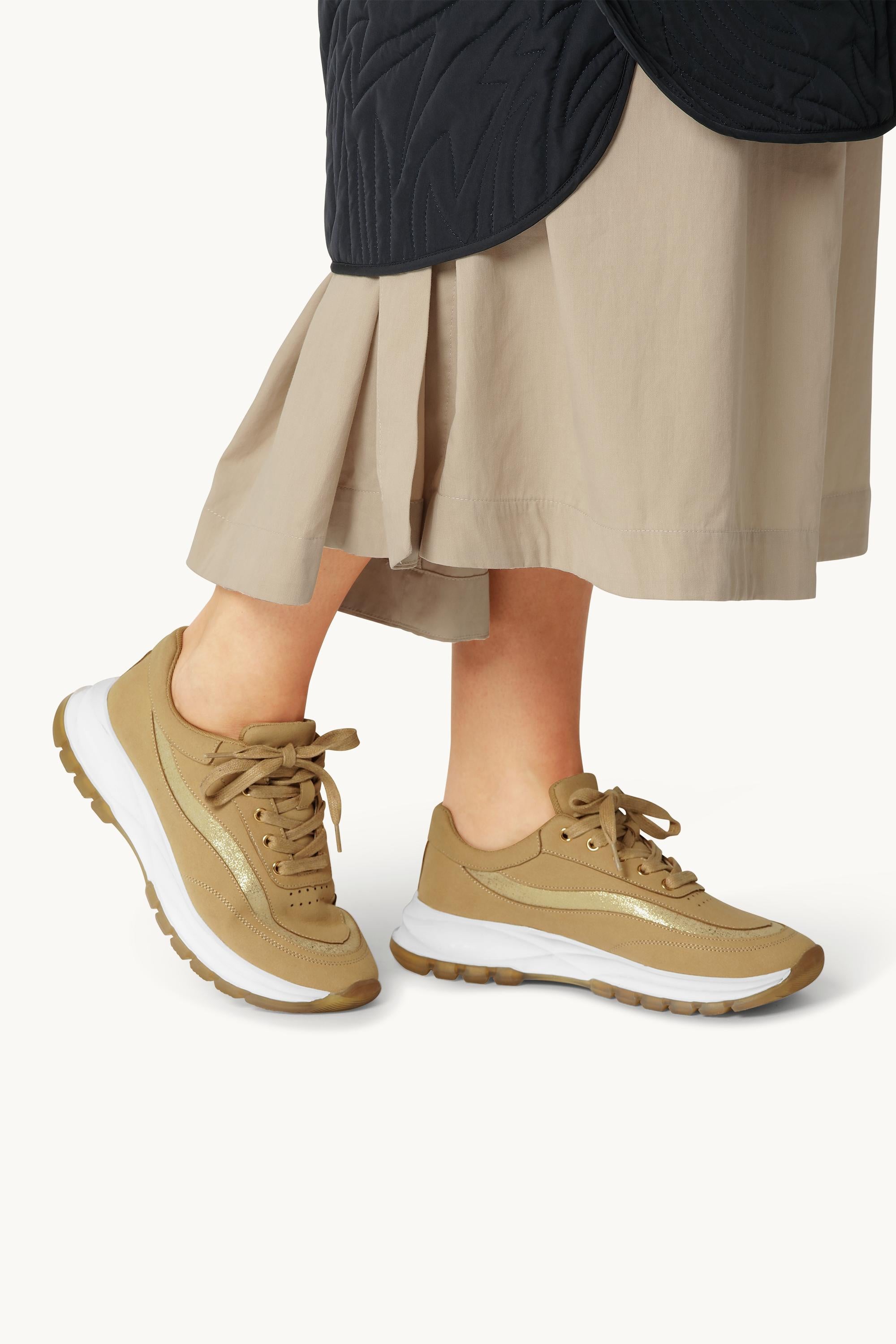 Sneakers - Latte White