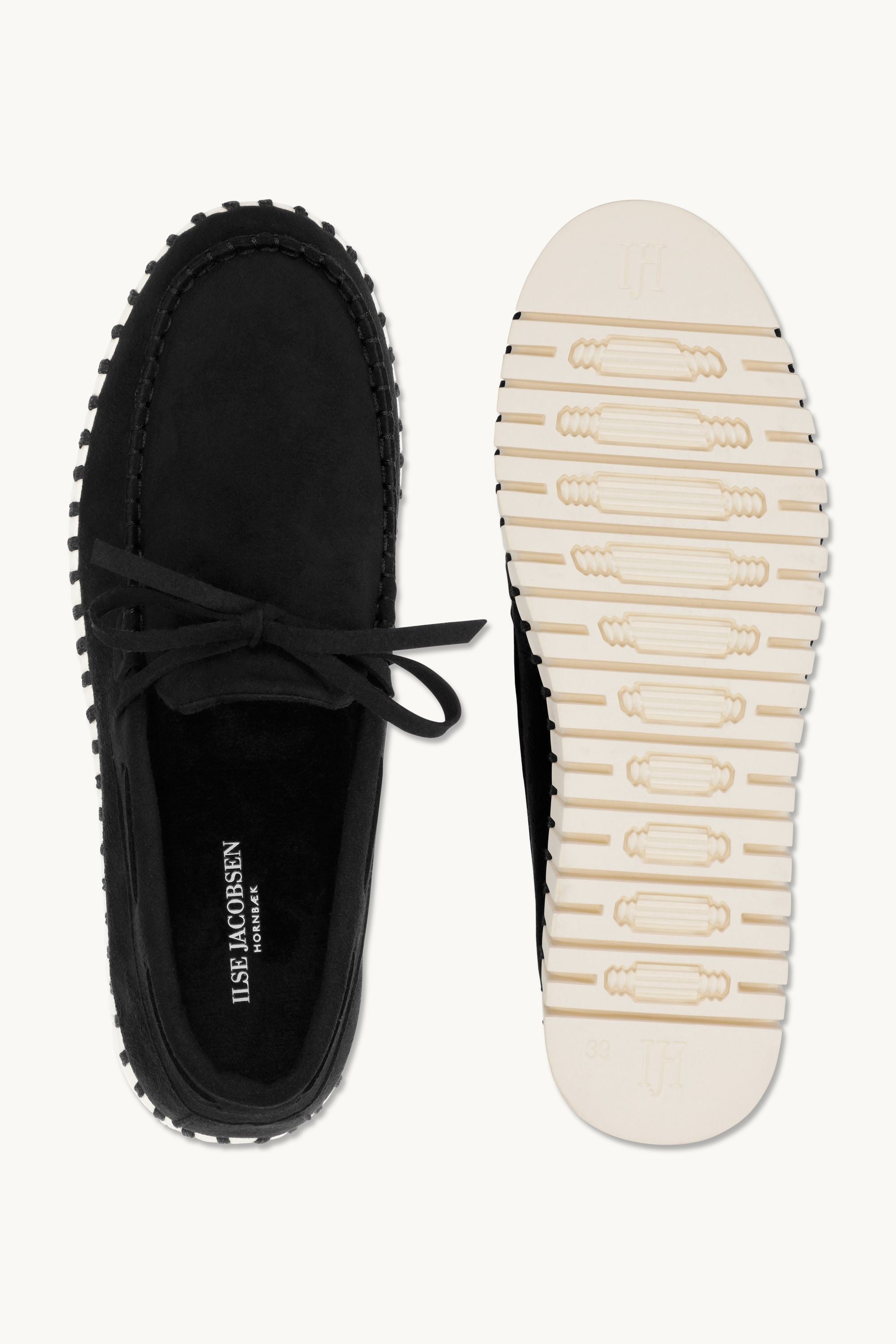 Tulip Sailor Shoe - Black Pearled Ivory