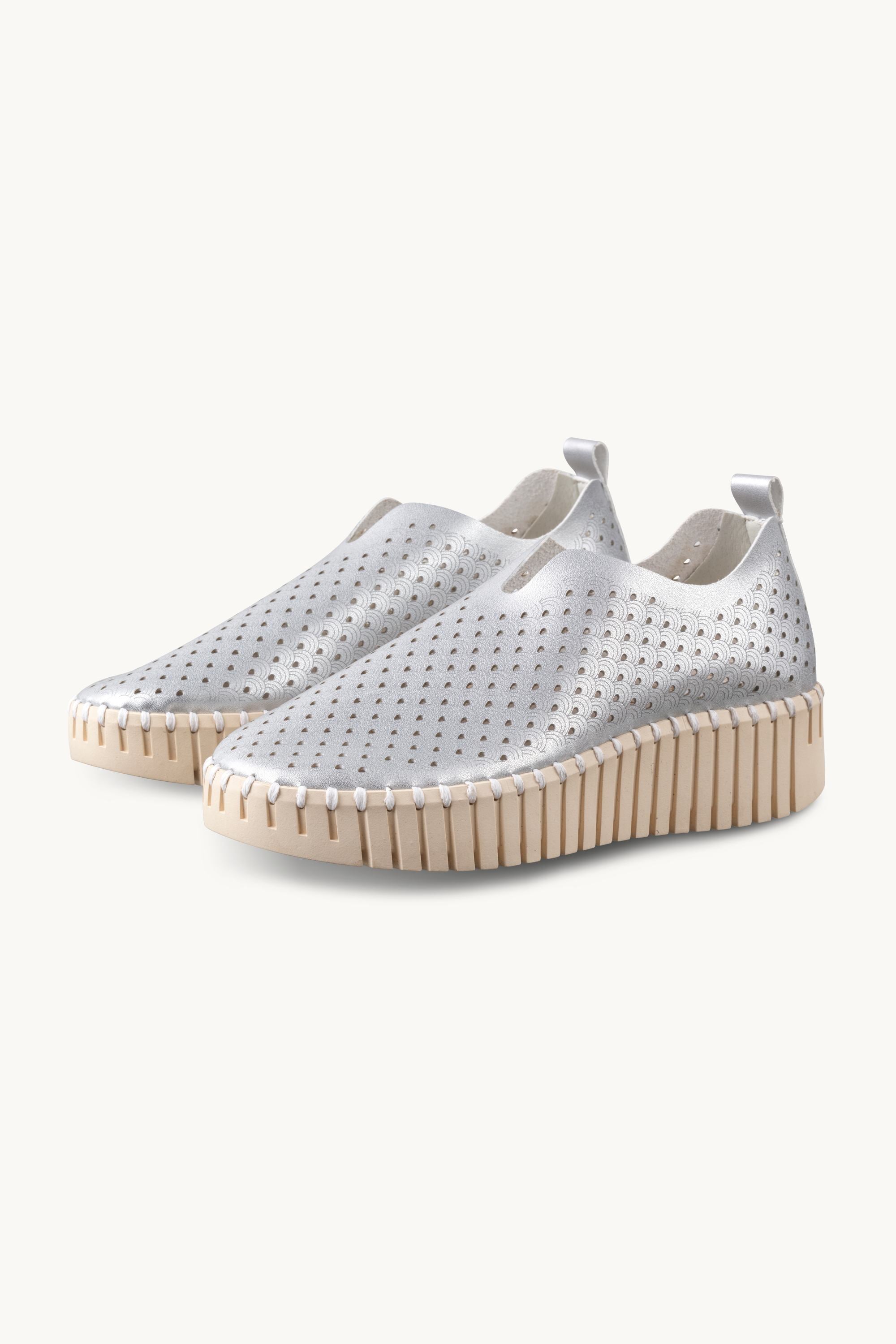 Tulip Slip-On Wedge - Silver Pearled Ivory