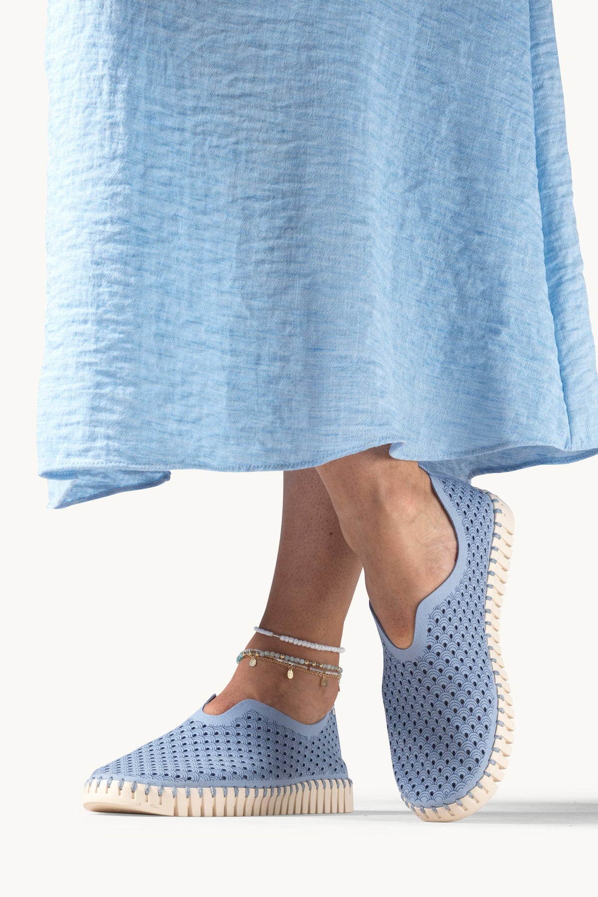 Tulip Schuh - Cornflower Pearled Ivory