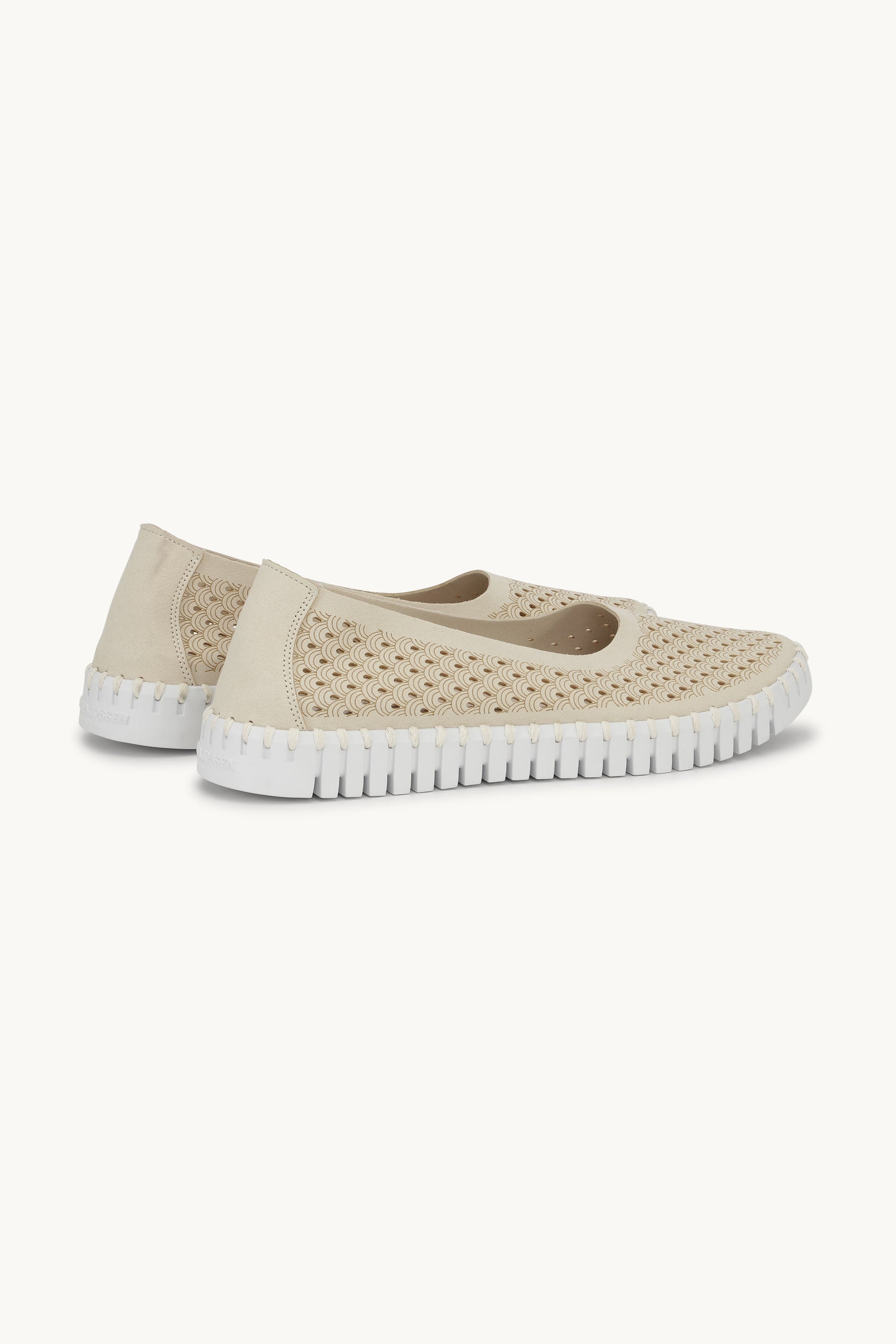 Ballerinas - Kit White