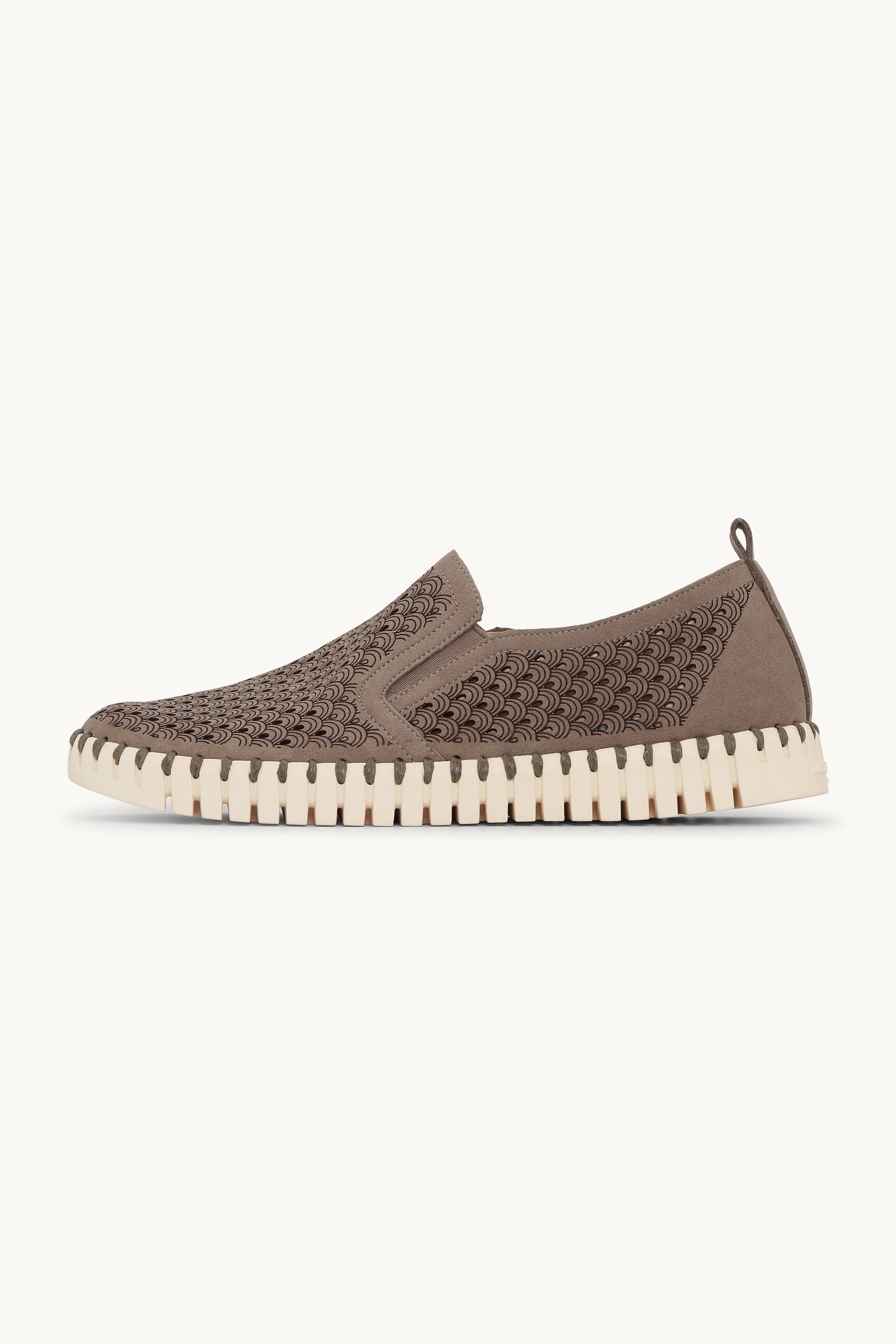 Tulip Flats - Falcon Pearled Ivory