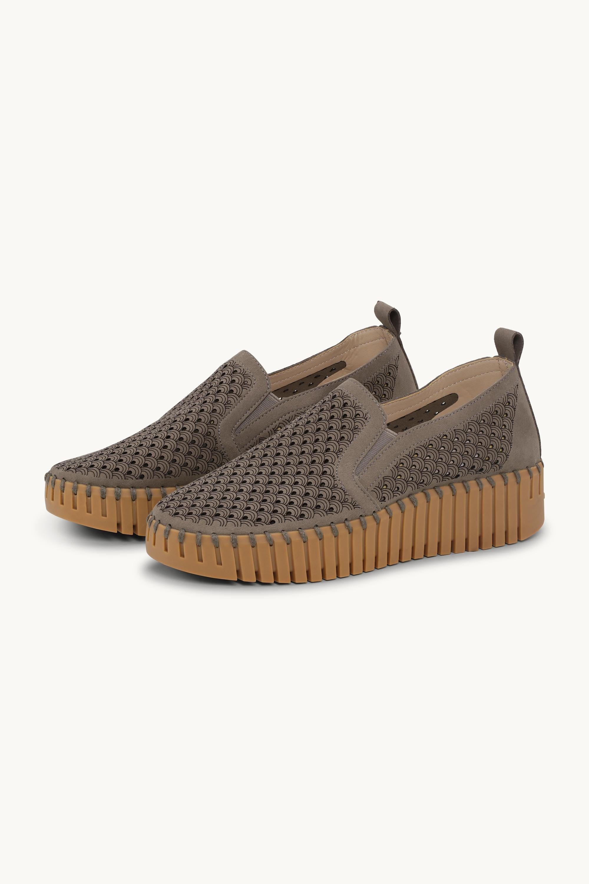 Tulip Slip-On - Wheat Mocca