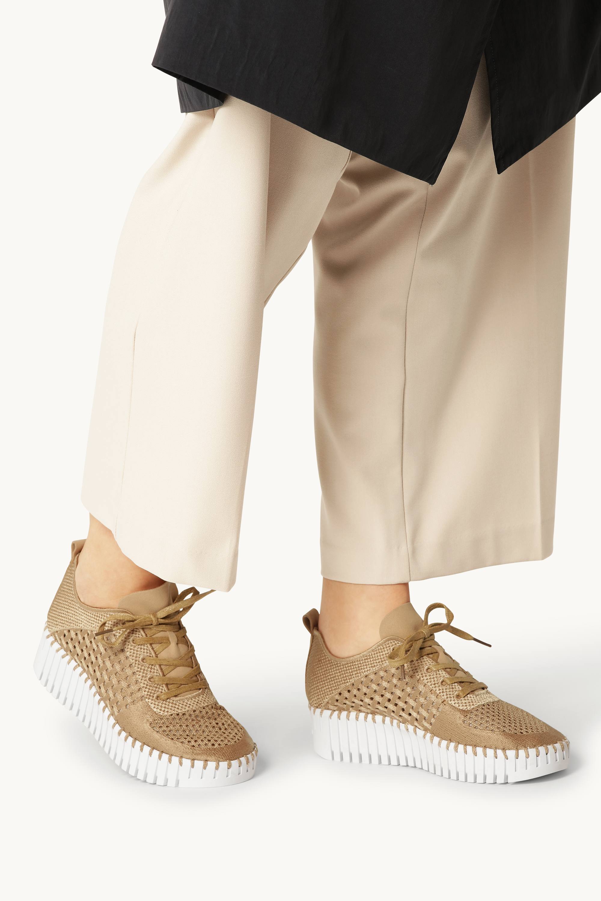 Tulip Slipper Mit Schnürung - Latte White