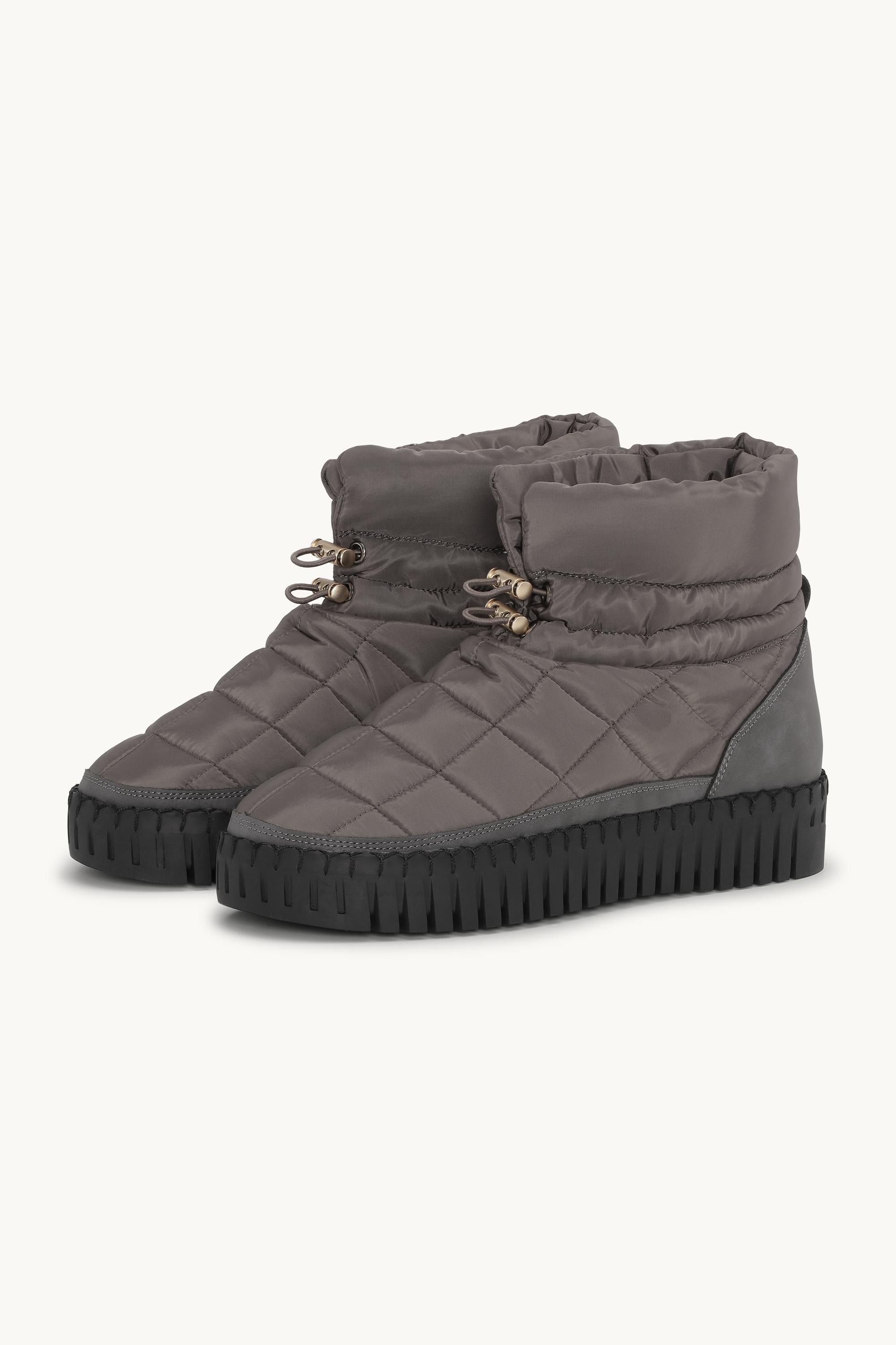Tulip Padded Winter Boot - Grey Black
