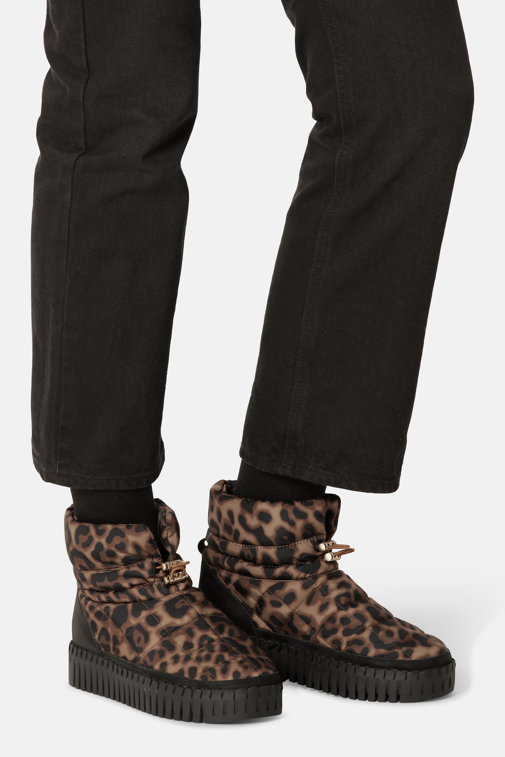 Tulip Padded Winter Boot - Brown Panthera Print Black